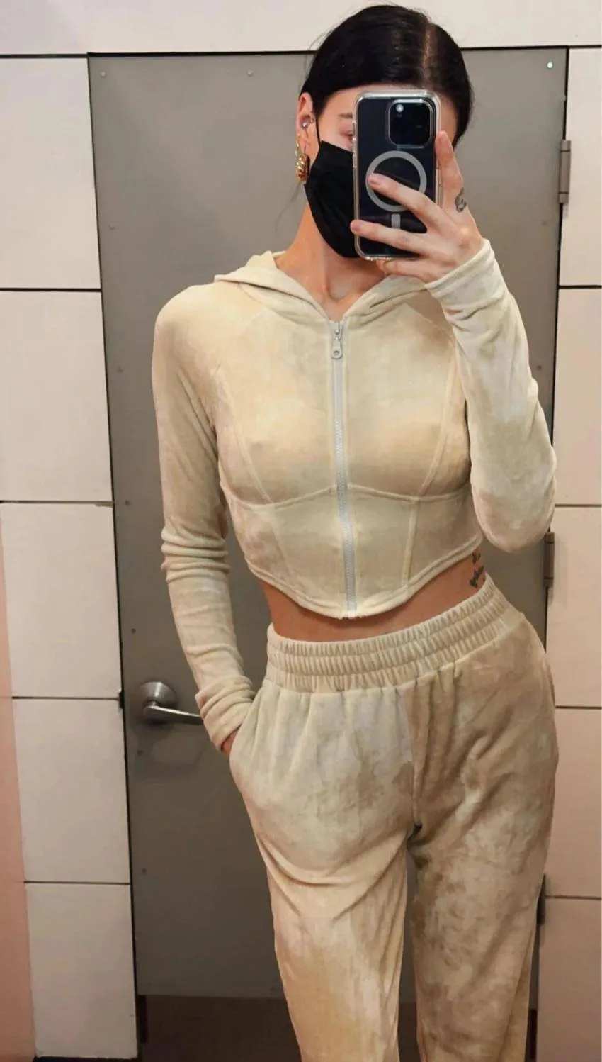 Girl_Julia