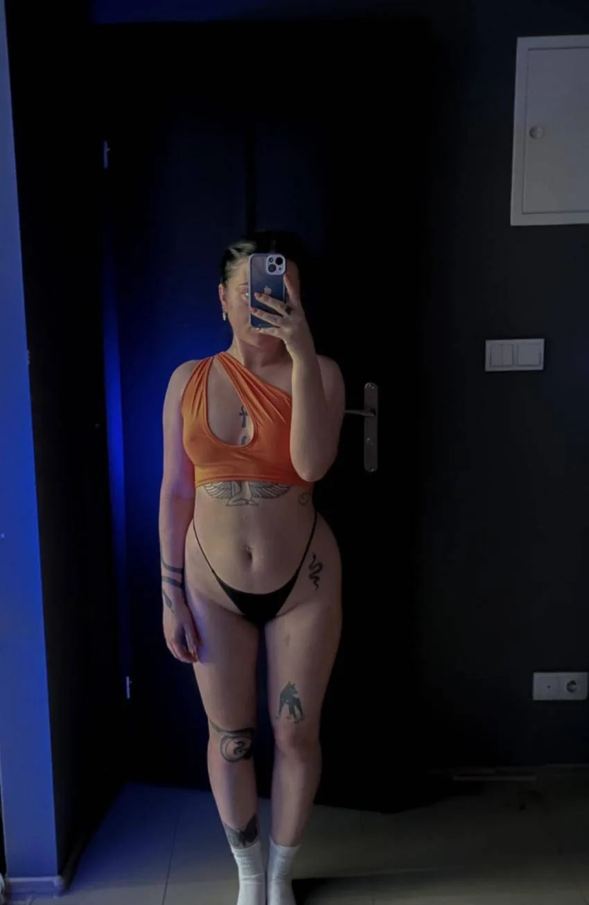 Yvonne_Girl